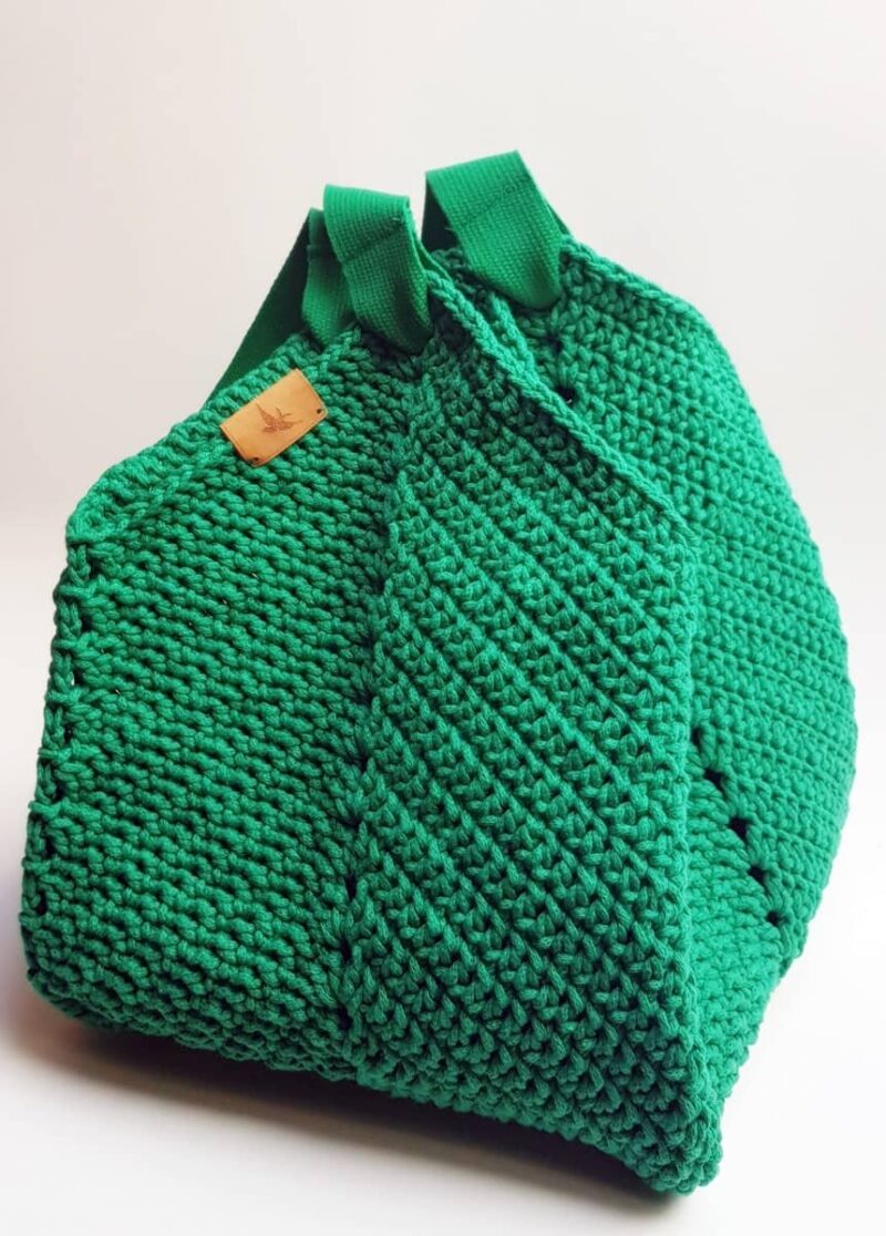 Torba "Shopping bag" zielona zrobiona na szydełku ze sznurka bawełnianego, uchwyty w identycznym kolorze z taśmy bawełnianej.